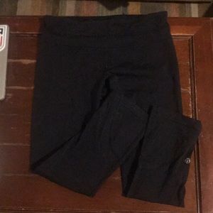 Black LuLulemon leggings